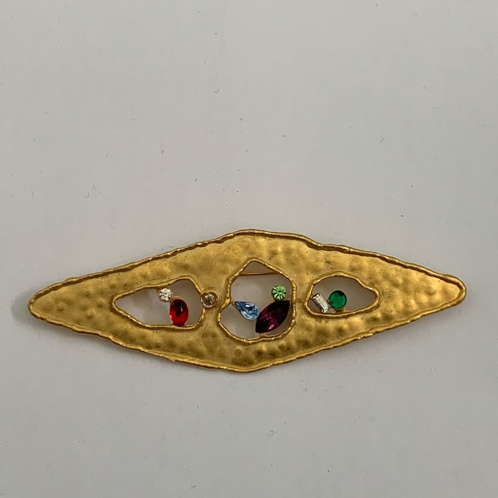 80s signed JJ Rhinestone Textured Gold Tone Abstract Diamond Brooch Vintage